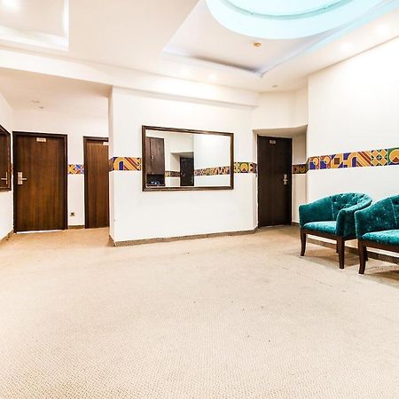 Fabhotel Le Monarque Chandīgarh Zewnętrze zdjęcie